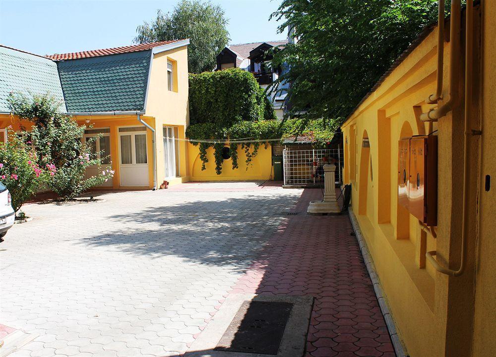 Vila Ile De France Novi Sad Luaran gambar