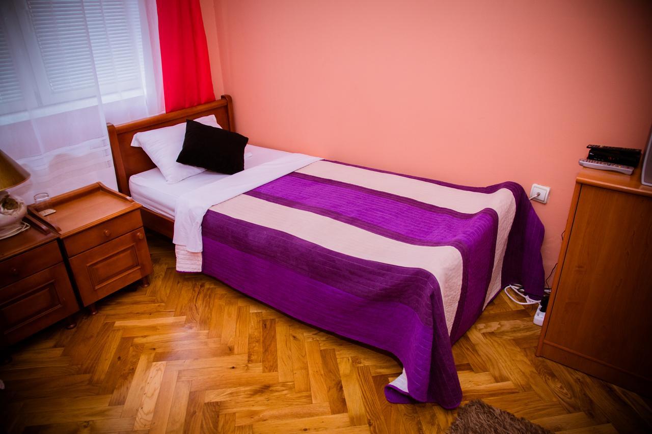 Vila Ile De France Novi Sad Luaran gambar