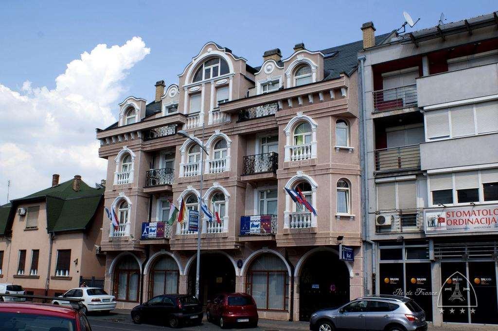 Vila Ile De France Novi Sad Luaran gambar